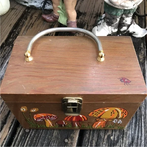 Caro Nan Mushroom Wood Purse Handbag Bag Metal Handle Red Orange Vintage 60s 70s - Picture 2 of 10